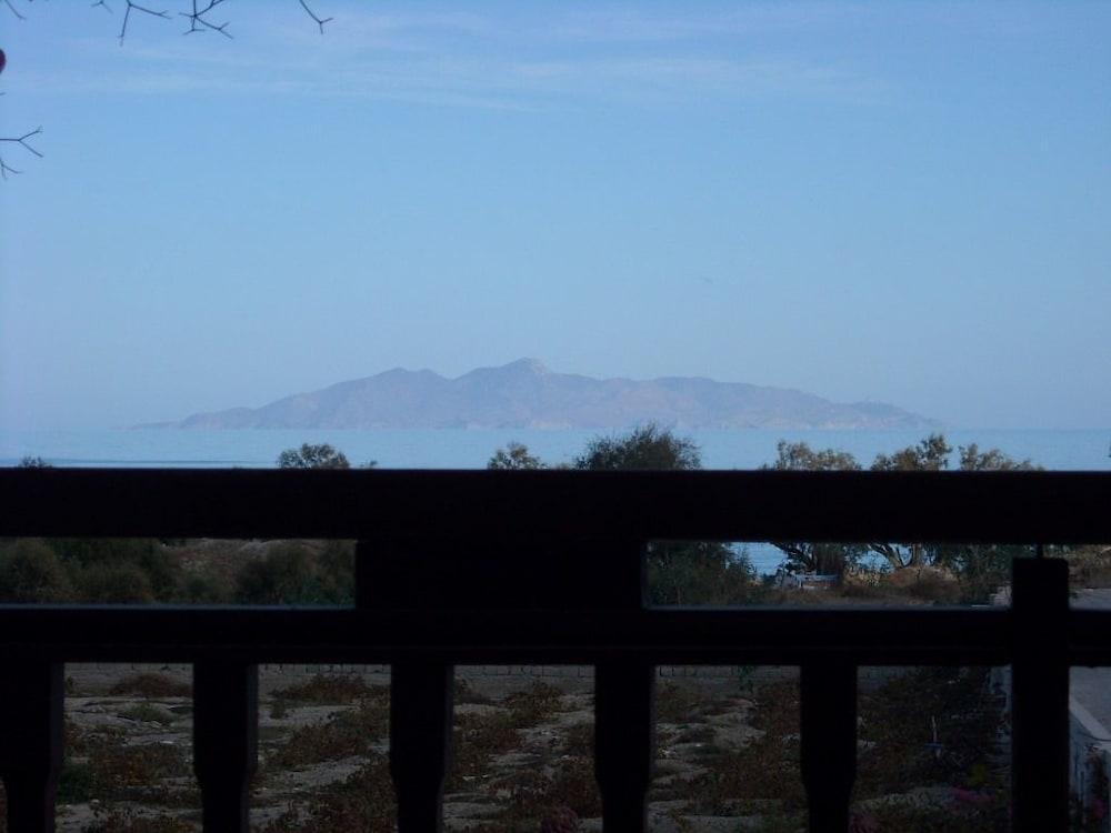 Kafouros Hotel Καμάρι Εξωτερικό φωτογραφία